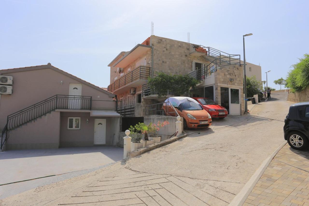 Apartments With A Parking Space Brela, Makarska - 789 Eksteriør billede