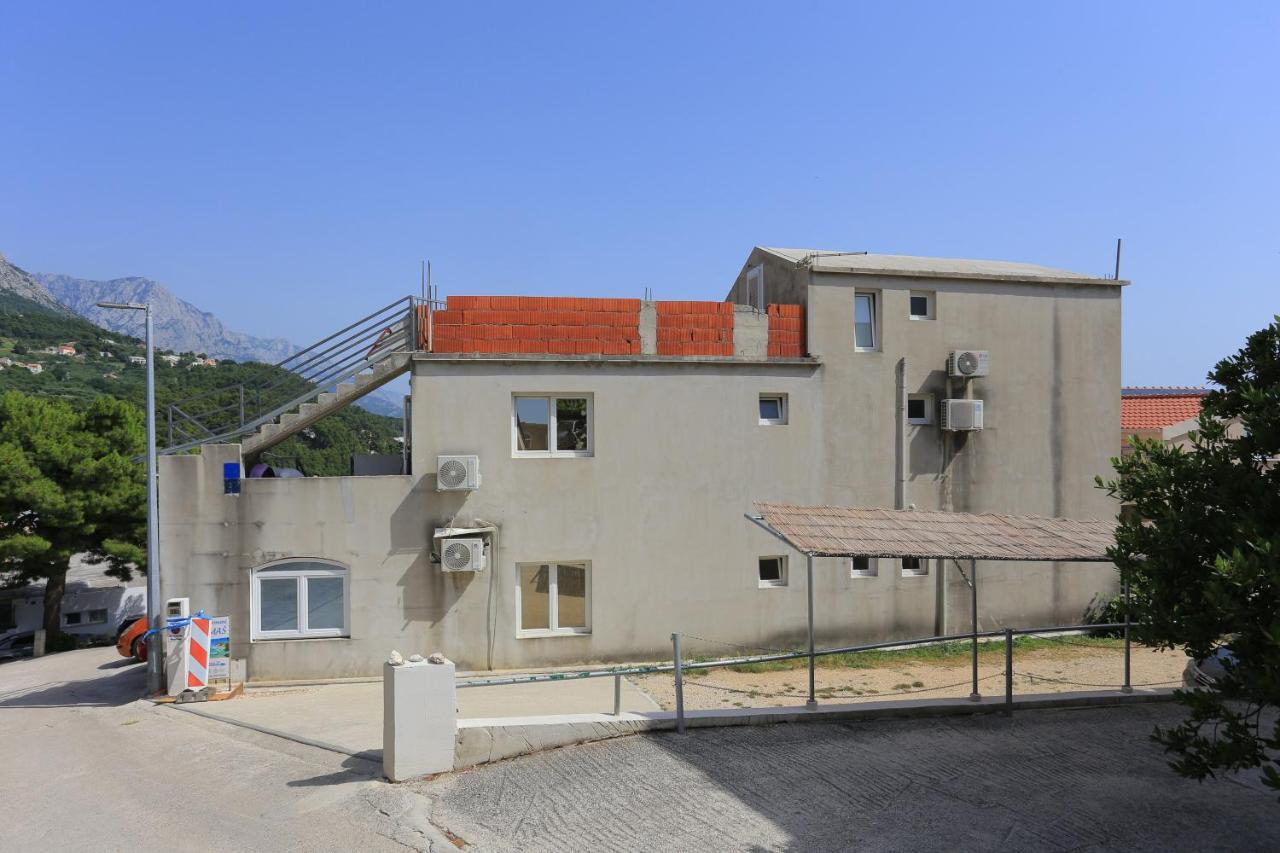 Apartments With A Parking Space Brela, Makarska - 789 Eksteriør billede